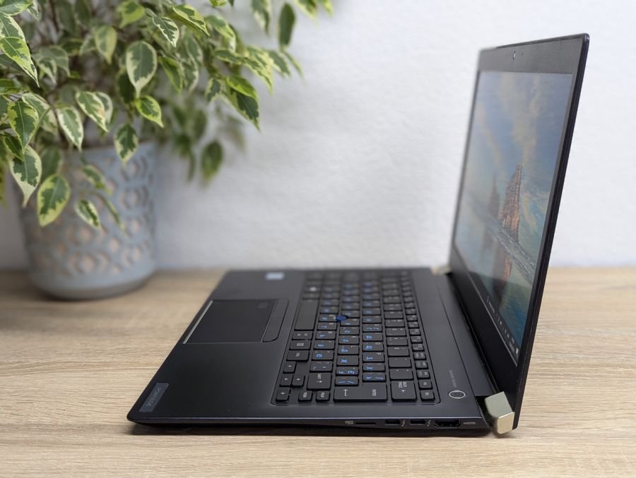 Ноутбук Б/В Toshiba Portege X30-D, Intel Core i5-7300U, DDR4 8 GB, SSD 128GB, 13" Full HD Сенсор