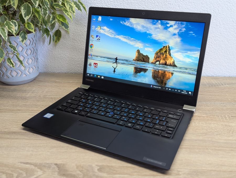 Уцінка! Ноутбук Б/В Toshiba Portege X30-D, Intel Core i5-7300U, DDR4 8 GB, SSD 128GB, 13" Full HD Сенсор