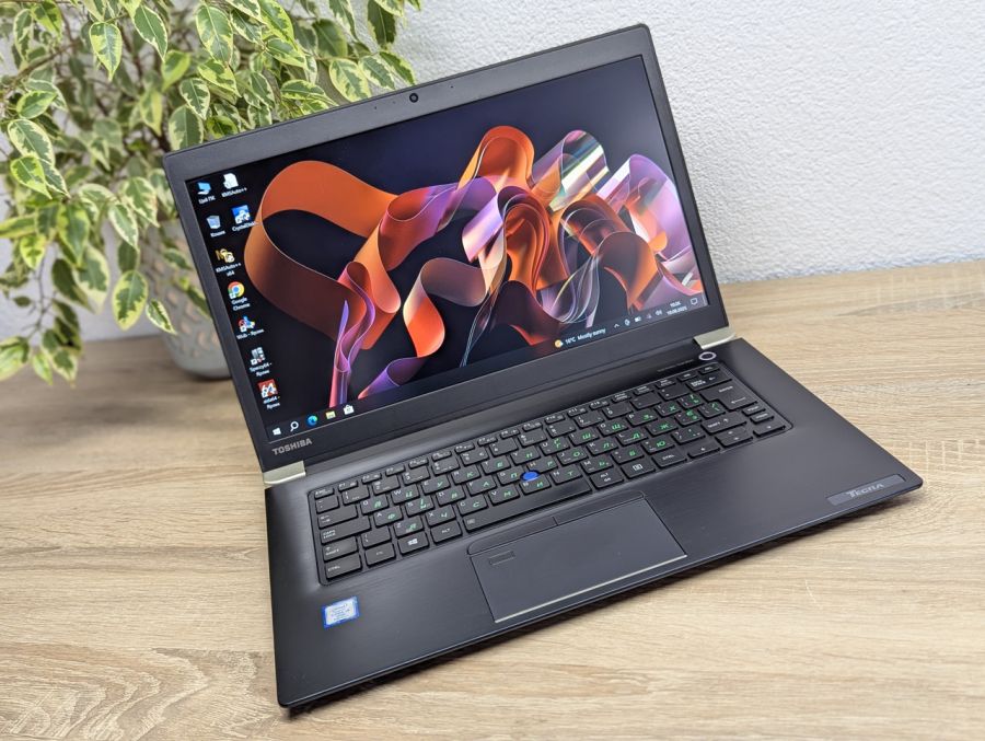 Ноутбук Б/В Toshiba Tecra X40-D, Intel Core i5-7300U, DDR4 16 GB, SSD 128GB, 14" Full HD Сенсор