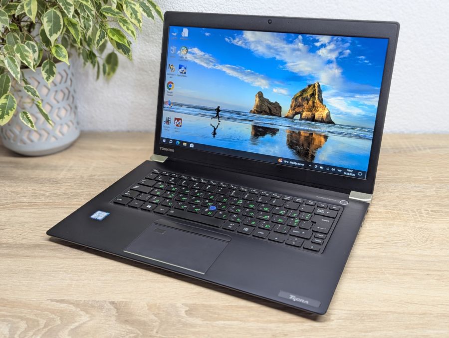 Ноутбук Б/В Toshiba Tecra X40-D, Intel Core i5-7300U, DDR4 8 GB, SSD 128GB, 14" Full HD