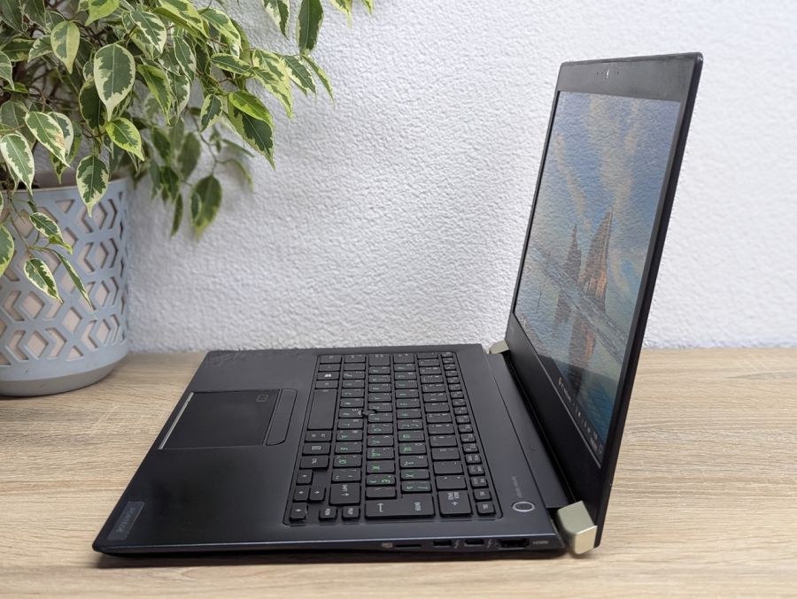 Уцінка! Ноутбук Б/В Toshiba Portege X30-D, Intel Core i5-7300U, DDR4 8 GB, SSD 128GB, 13" Full HD Сенсор