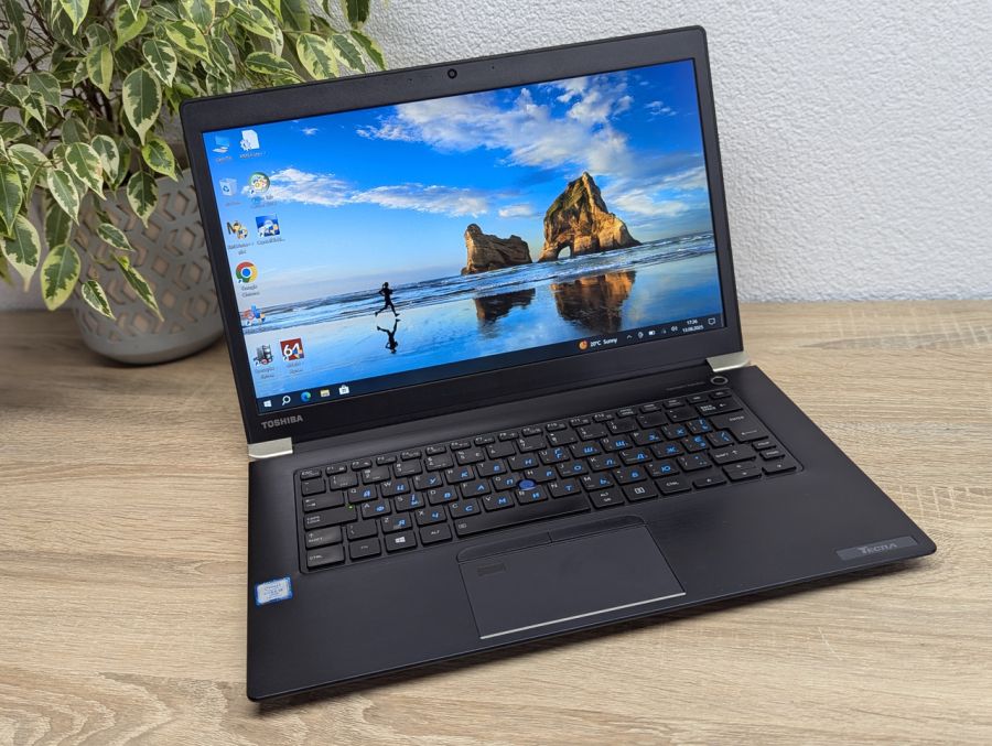 Ноутбук Б/В Toshiba Tecra X40-D, Intel Core i5-7300U, DDR4 8 GB, SSD 128GB, 14" Full HD Сенсор