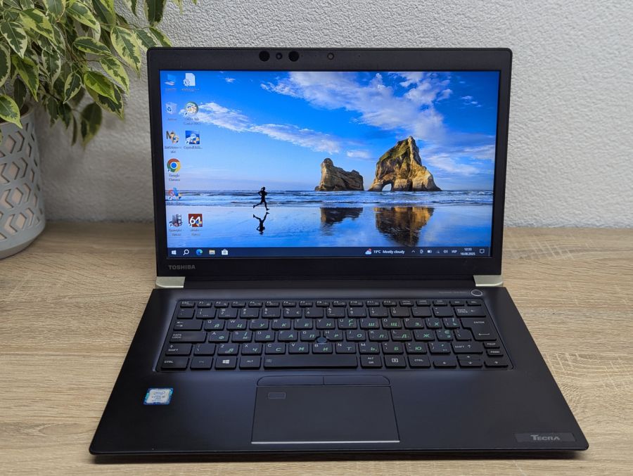 Уцінка! Ноутбук Б/В Toshiba Tecra X40-E, Intel Core i5-8350U, DDR4 8 GB, SSD 128GB, 14" Full HD Сенсор
