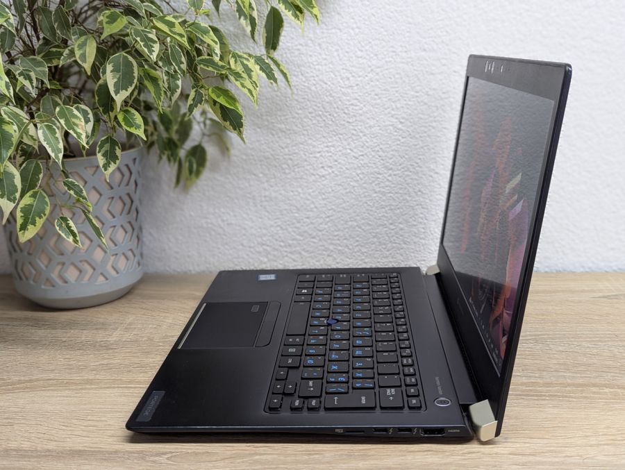 Уцінка! Ноутбук Б/В DynaBook Portege X30-F, Intel Core i7-8665U, DDR4 16 GB, SSD 256GB, 13" Full HD