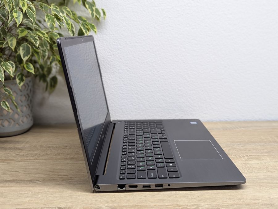 Ноутбук Б/В Dell P62F, Intel Core i5-7200U, DDR4 16GB, SSD 256GB, 15" Full HD