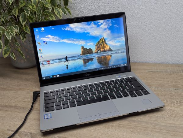 Ноутбук Б/В Fujitsu S936, Intel Core i5-6300U, DDR4 8 GB, SSD 128GB, 13" Full HD Сенсор