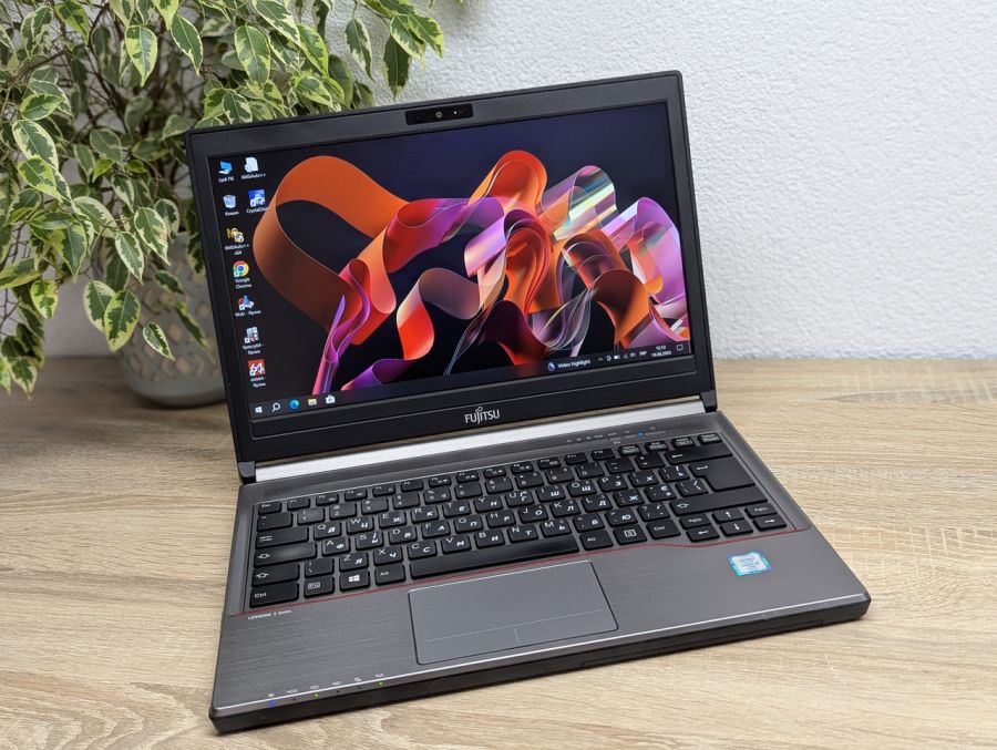 Уцінка! Ноутбук Б/В Fujitsu E736, Intel Core i5-6300U, DDR4 8 GB, SSD 256GB, 13" Full HD