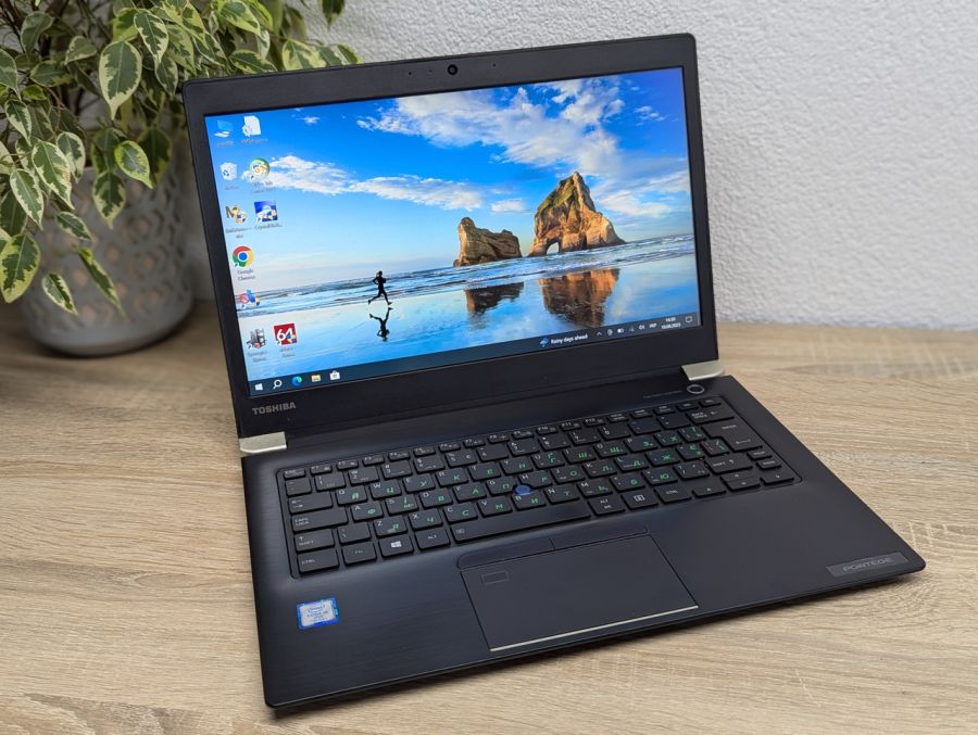 Ноутбук Б/В Toshiba Portege X30-D, Intel Core i5-7300U, DDR4 8 GB, SSD 256GB, 13" Full HD Сенсор