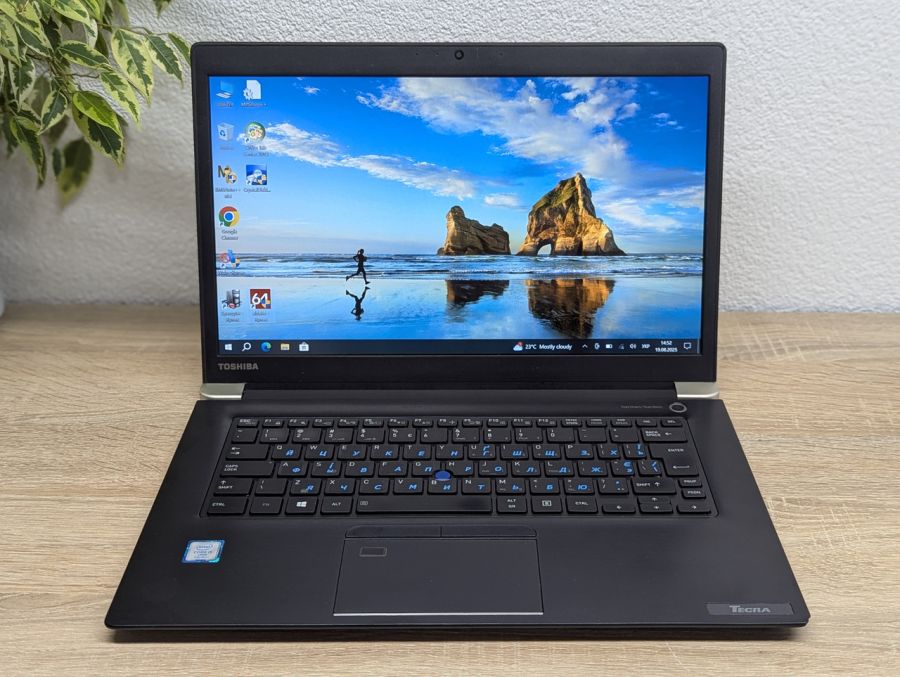 Ноутбук Б/В Toshiba Tecra X40-D, Intel Core i5-7300U, DDR4 8 GB, SSD 128GB, 14" Full HD Сенсор