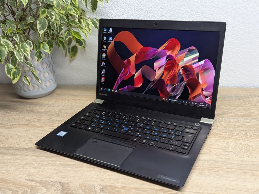 Уцінка! Ноутбук Б/В Toshiba Portege X30-D, Intel Core i5-7300U, DDR4 8 GB, SSD 128GB, 13" Full HD Сенсор