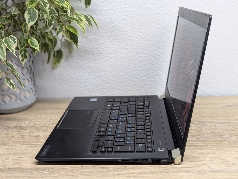 Уцінка! Ноутбук Б/В Toshiba Portege X30-D, Intel Core i5-7300U, DDR4 8 GB, SSD 128GB, 13" Full HD Сенсор