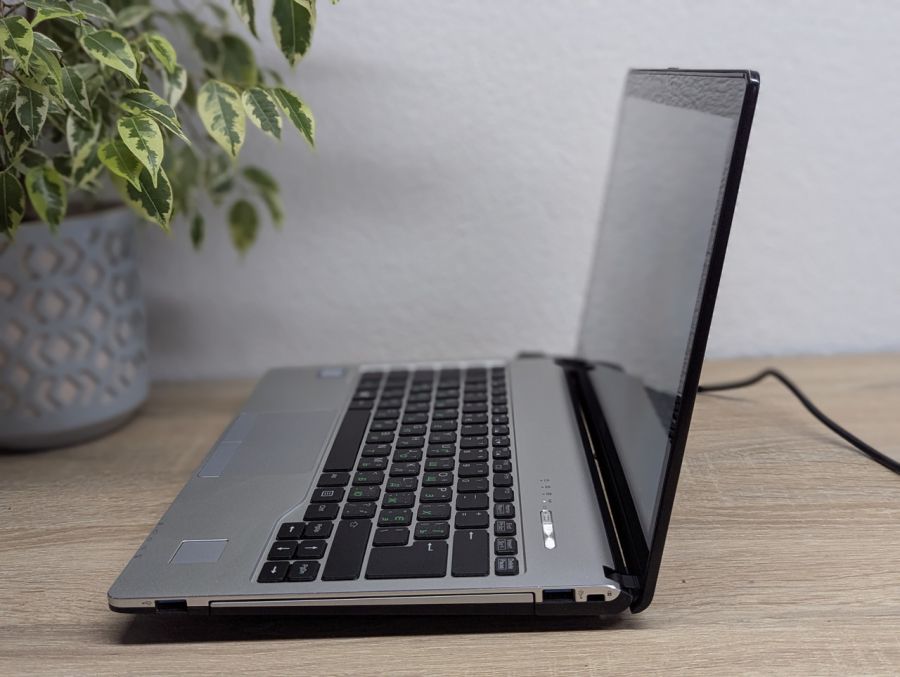 Ноутбук Б/В Fujitsu S937, Intel Core i5-7300U, DDR4 8 GB, SSD 128GB, 13" Full HD Сенсор