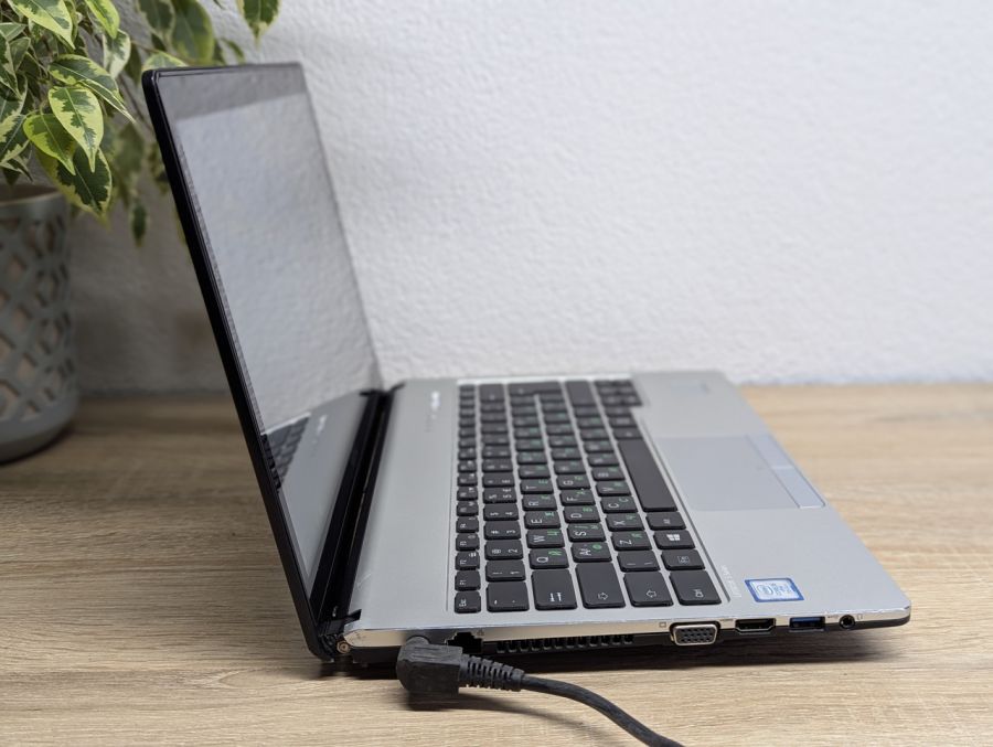 Ноутбук Б/В Fujitsu S937, Intel Core i5-7300U, DDR4 8 GB, SSD 128GB, 13" Full HD Сенсор