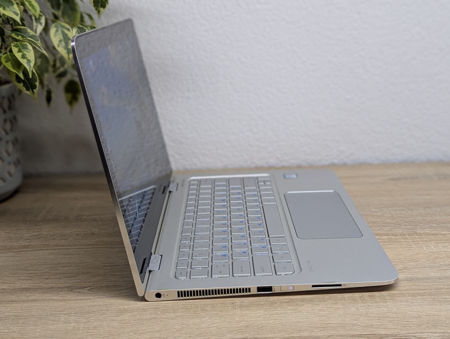 Ноутбук Б/В HP Spectre X360, Intel Core i7-6500U, DDR3 8GB, SSD 128GB, 14" Full HD Сенсор