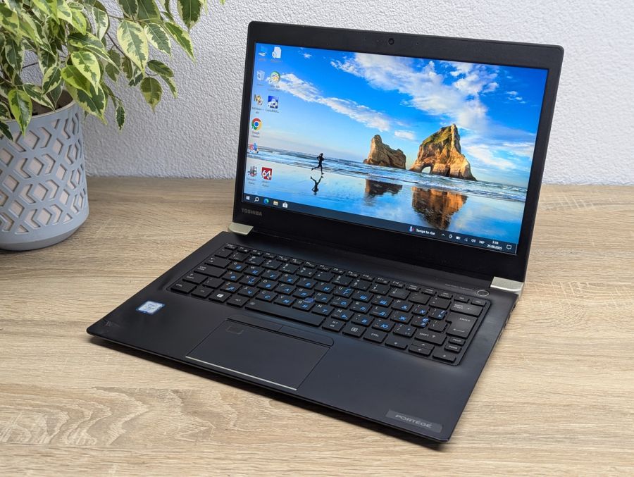 Уцінка! Ноутбук Б/В Toshiba Portege X30-D, Intel Core i5-7300U, DDR4 8 GB, SSD 128GB, 13" Full HD Сенсор