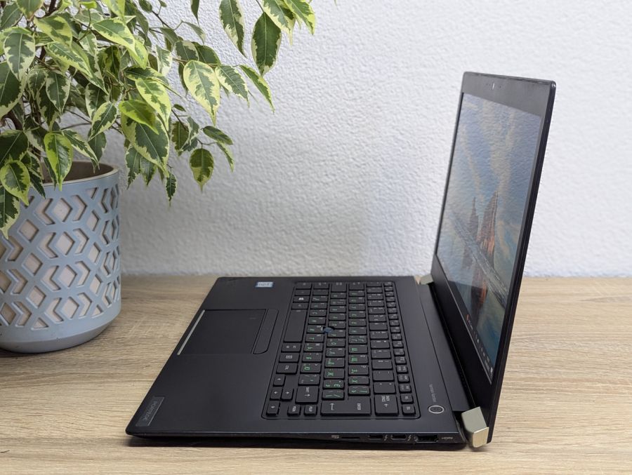 Уцінка! Ноутбук Б/В Toshiba Portege X30-D, Intel Core i5-7300U, DDR4 8 GB, SSD 128GB, 13" Full HD Сенсор