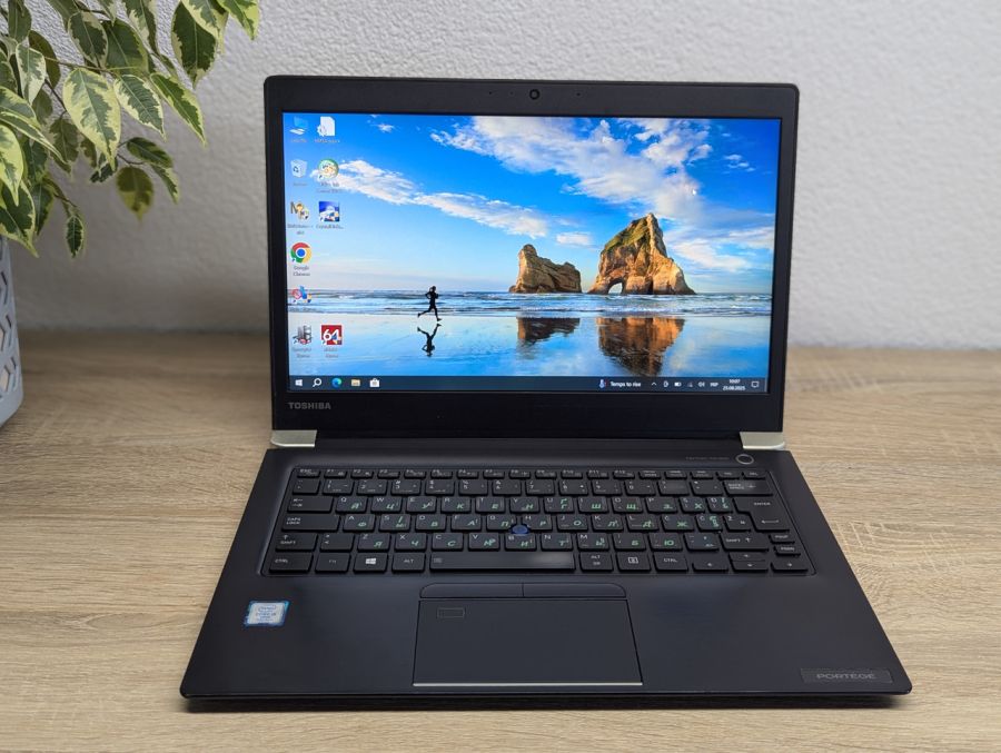 Уцінка! Ноутбук Б/В Toshiba Portege X30-D, Intel Core i5-7300U, DDR4 8 GB, SSD 128GB, 13" Full HD Сенсор