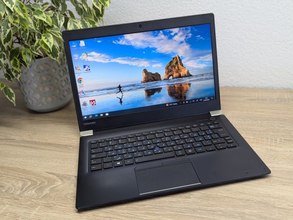 Уцінка! Ноутбук Б/В Toshiba Portege X30-D, Intel Core i5-7300U, DDR4 8 GB, SSD 128GB, 13" Full HD Сенсор