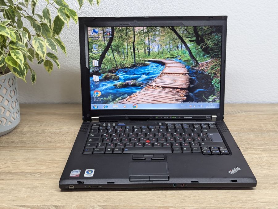 Уцінка! Ноутбук Б/В Lenovo T400, Intel Core 2 Duo T9400, DDR3 8 GB, SSD 128GB, Intel standard VGA Graphics, 14"