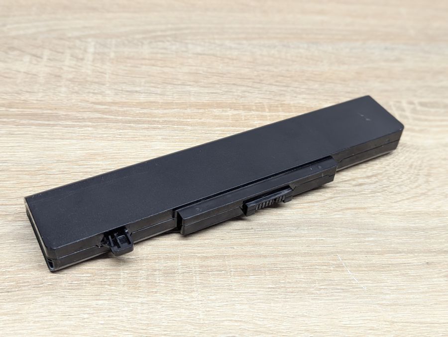 Б/В Оригінальна акумуляторна батарея Lenovo L11M6Y01