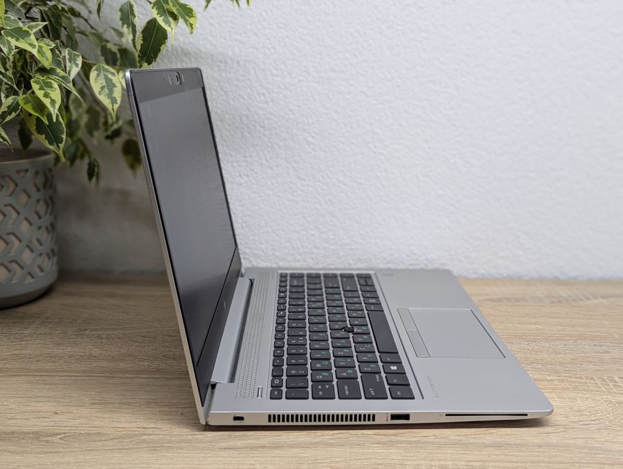 Уцінка! Ноутбук Б/В HP EliteBook 745 G5, AMD Ryzen 5 PRO Mobile 2500U, DDR4 16 GB, SSD 256GB, AMD Radeon Vega, 14" Full HD