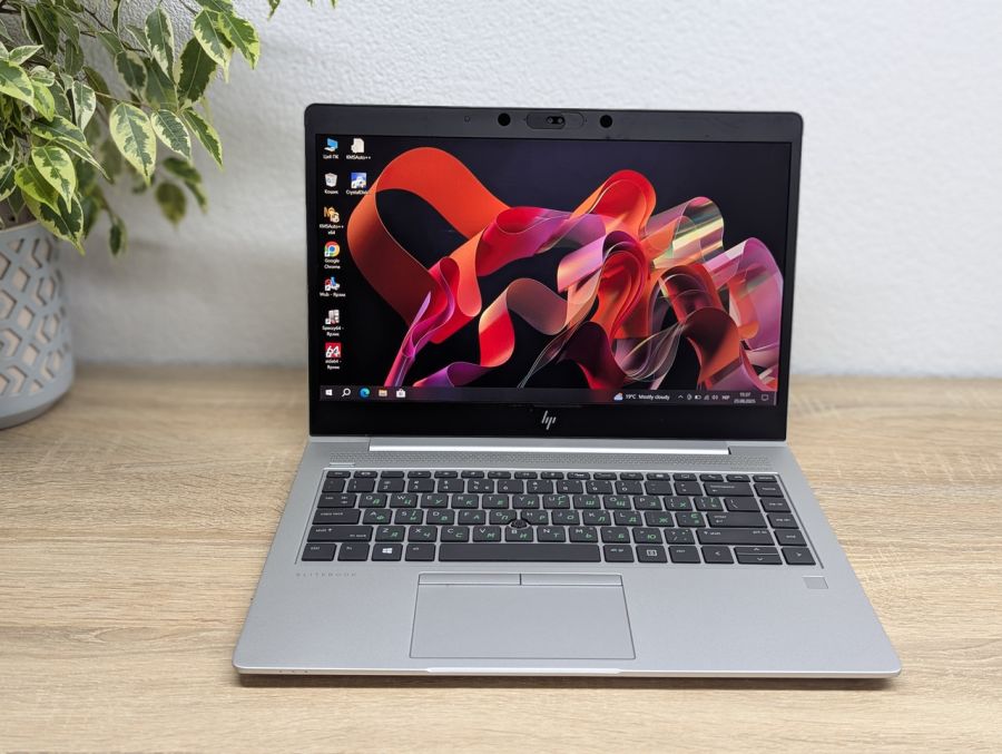 Уцінка! Ноутбук Б/В HP EliteBook 745 G5, AMD Ryzen 5 PRO Mobile 2500U, DDR4 16 GB, SSD 256GB, AMD Radeon Vega, 14" Full HD