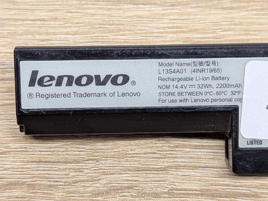 Б/В Оригінальна акумуляторна батарея Lenovo L13S4A01