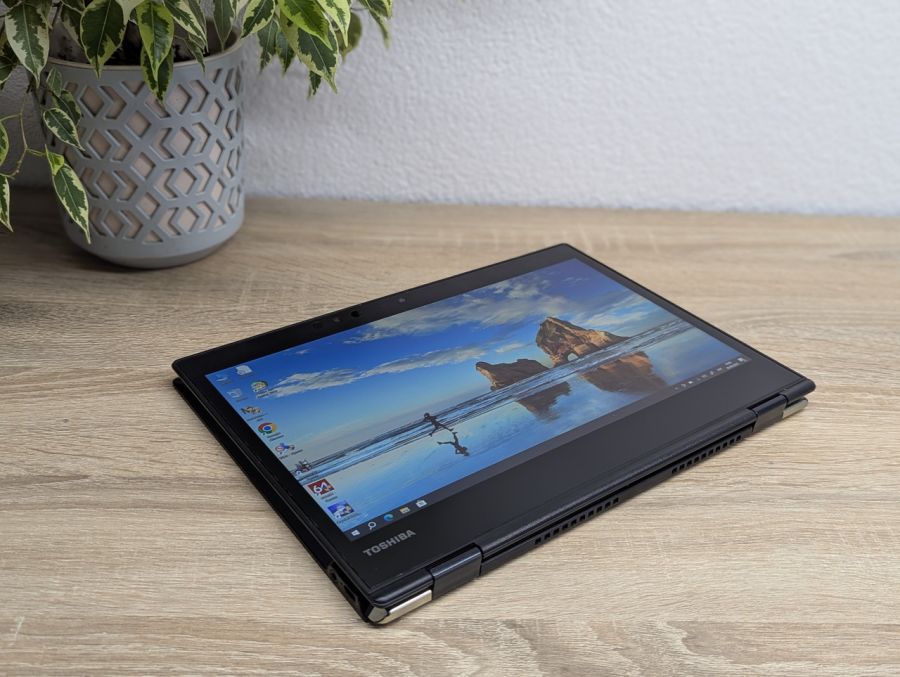 Ноутбук Б/В Toshiba Portege X20W-D, Intel Core i5-7300U, DDR3 16 GB, SSD 256GB, 12.5" Full HD Сенсор