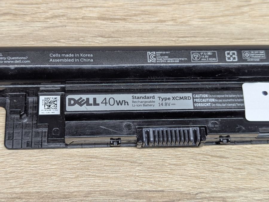 Б/В Оригінальна акумуляторна батарея Dell XCMRD