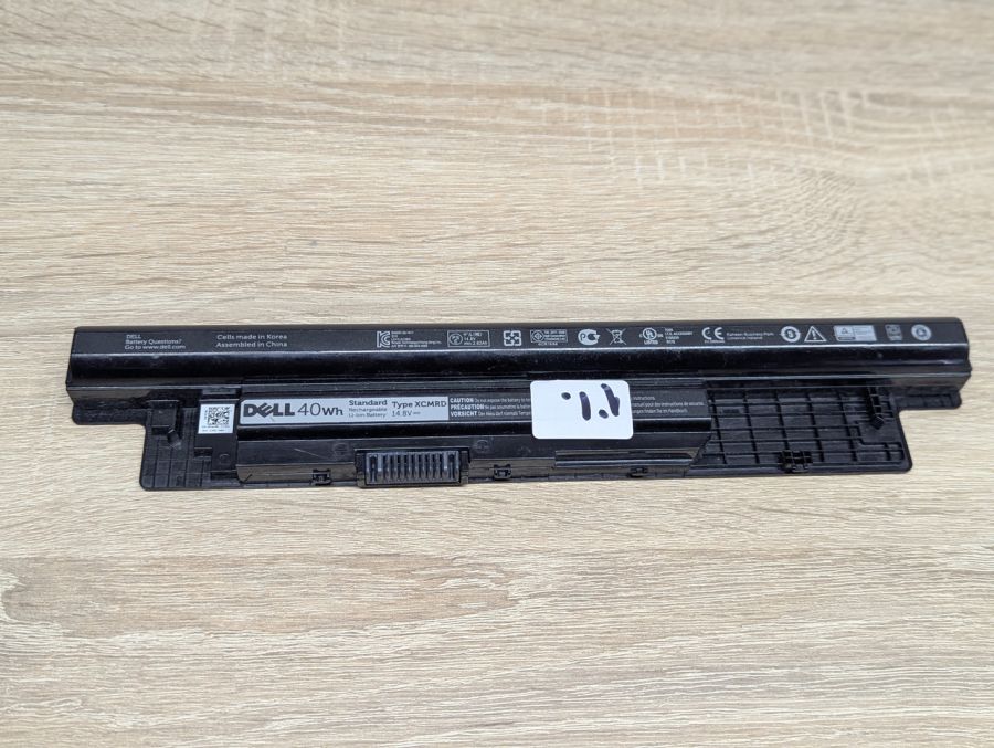 Б/В Оригінальна акумуляторна батарея Dell XCMRD