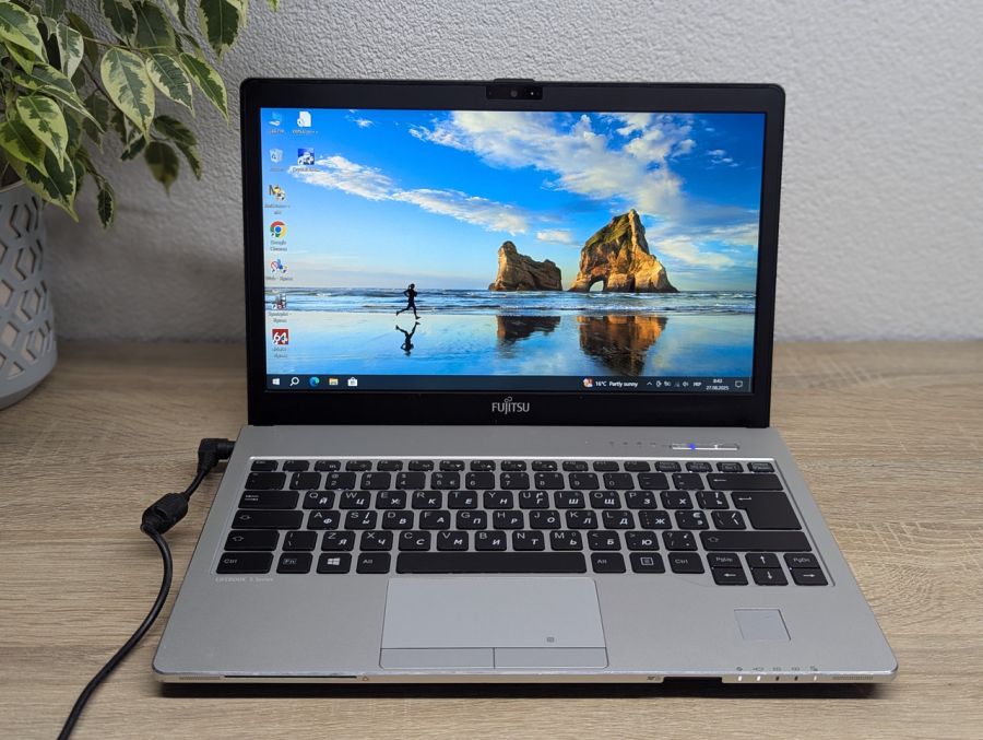 Ноутбук Б/В Fujitsu S935, Intel Core i5-5200U, DDR3 8GB, SSD 128GB, 13" Full HD