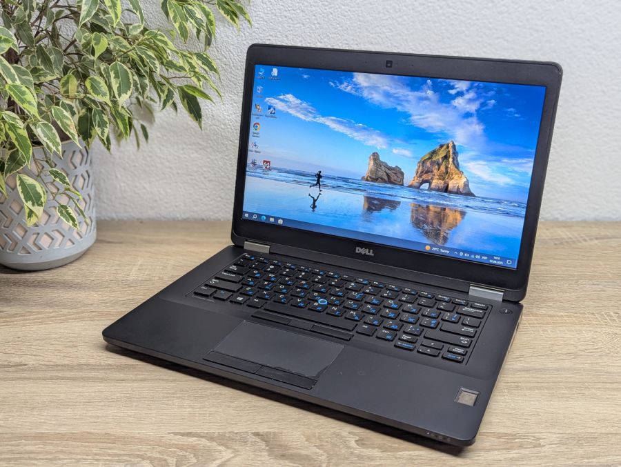 Уцінка! Ноутбук Б/В Dell Latitude E5470, Intel Core i5-6200U, DDR4 8 GB, SSD 128GB, 14" HD
