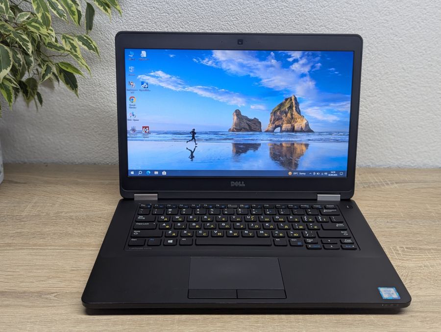 Уцінка! Ноутбук Б/В Dell Latitude E5470, Intel Core i5-6300U, DDR4 8 GB, SSD 128GB, 14" HD