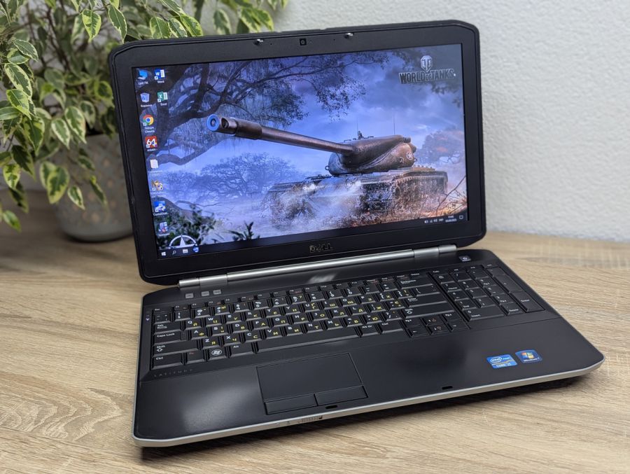 Ноутбук Б/В Dell Latitude E5520, Intel Core i5-2520M, DDR3 8 GB, SSD 128GB, 15.6" Full HD