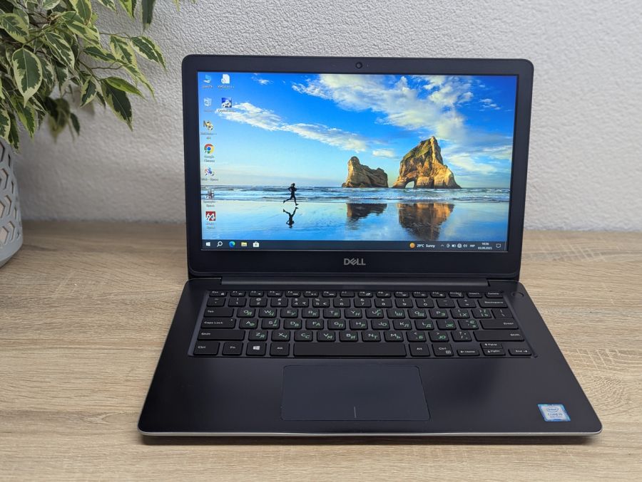 Уцінка! Ноутбук Б/В Dell Vostro 5370, Intel Core i5-8250U, DDR4 8 GB, SSD 256GB, 13" Full HD