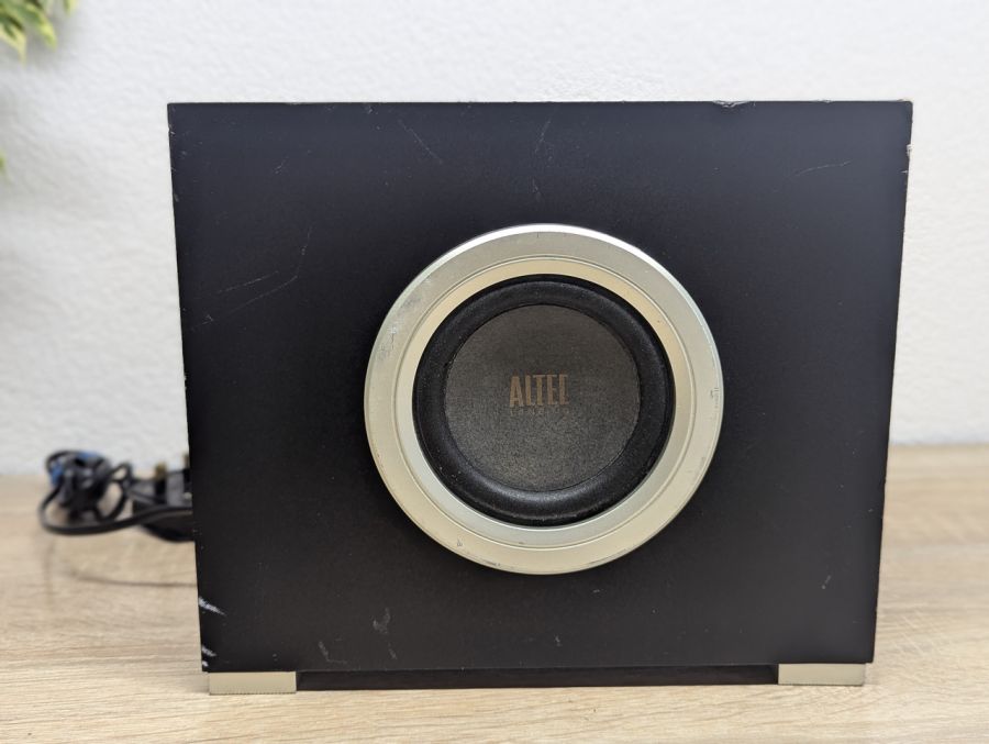 Б/В Сабвуфер ALTEC Lansing VS2621