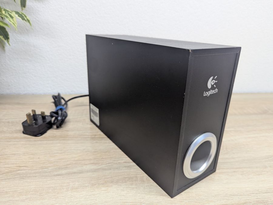Б/В Сабвуфер Logitech S200 Black