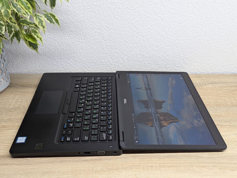 Уцінка! Ноутбук Б/В Dell Latitude 5490, Intel Core i5-8250U, DDR4 8 GB, SSD 128GB, 14" Full HD