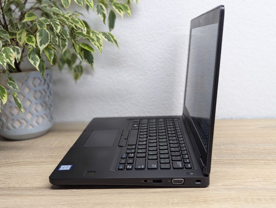 Уцінка! Ноутбук Б/В Dell Latitude 5490, Intel Core i5-8250U, DDR4 8 GB, SSD 128GB, 14" Full HD