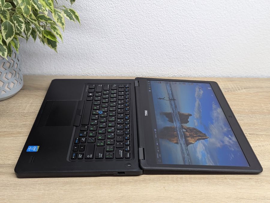 Ноутбук Б/В Dell Latitude E5450, Intel Core i5-5300U, DDR3 8GB, SSD 128GB, 14" Full HD
