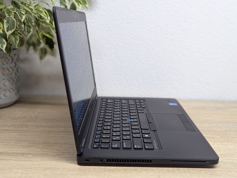 Ноутбук Б/В Dell Latitude E5450, Intel Core i5-5300U, DDR3 8 GB, SSD 128GB, 14" Full HD