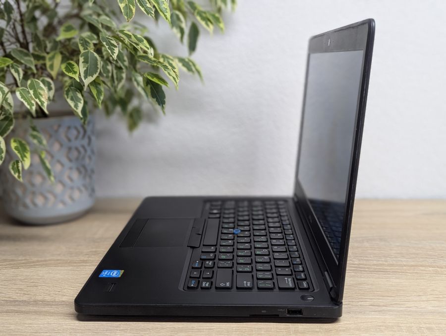 Ноутбук Б/В Dell Latitude E5450, Intel Core i5-5300U, DDR3 8GB, SSD 128GB, 14" Full HD