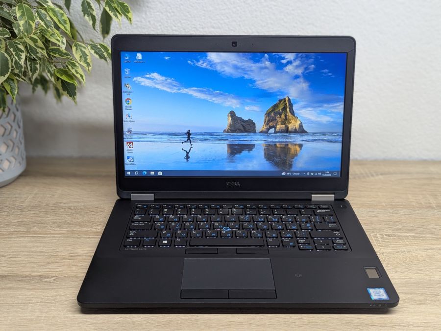 Уцінка! Ноутбук Б/В Dell Latitude E5470, Intel Core i5-6200U, DDR4 8 GB, SSD 128GB, 14" HD