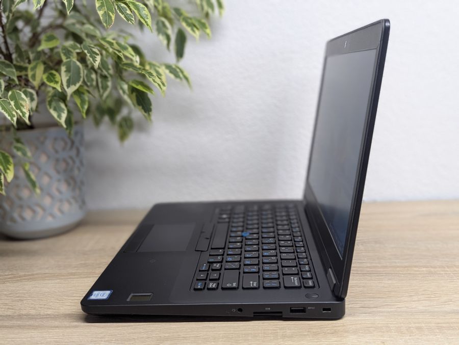 Уцінка! Ноутбук Б/В Dell Latitude E5470, Intel Core i5-6200U, DDR4 8 GB, SSD 128GB, 14" HD
