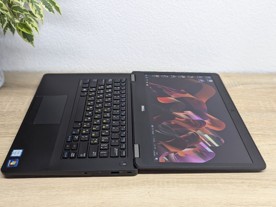 Уцінка! Ноутбук Б/В Dell Latitude E5470, Intel Core i5-6300U, DDR4 8 GB, SSD 128GB, 14" Full HD