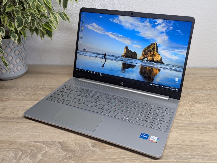 Уцінка! Ноутбук Б/В HP Laptop 15, Intel Core i5-1135G7, DDR4 16 GB, SSD 256GB, 15.6" Full HD