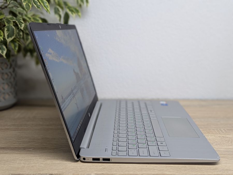 Уцінка! Ноутбук Б/В HP Laptop 15, Intel Core i5-1135G7, DDR4 16 GB, SSD 256GB, 15.6" Full HD