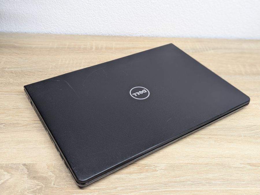 Ноутбук Б/В Dell Vostro 15-3568, Intel Core i3-7130U, DDR4 8 GB, SSD 128GB, 15.6" HD
