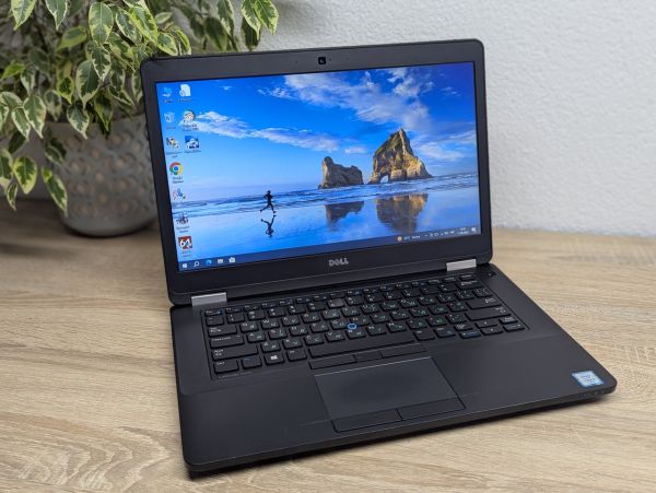 Уцінка! Ноутбук Б/В Dell Latitude E5470, Intel Core i5-6200U, DDR4 8 GB, SSD 128GB, 14" HD