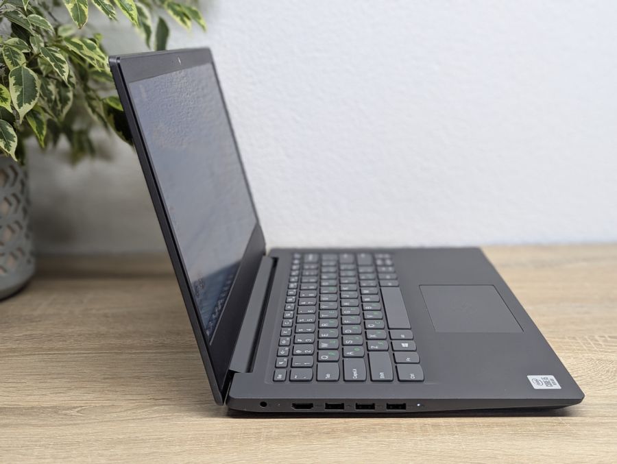 Ноутбук Б/В Lenovo V14-IIL, Intel Core i5-1035G7, DDR4 12 GB, SSD 256GB, 14" Full HD